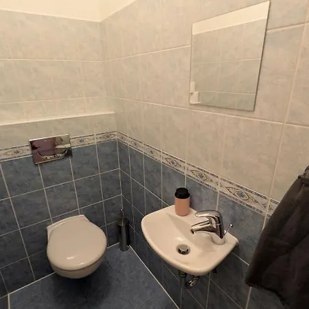 Riverside Gem W Balcony View شقة براغ