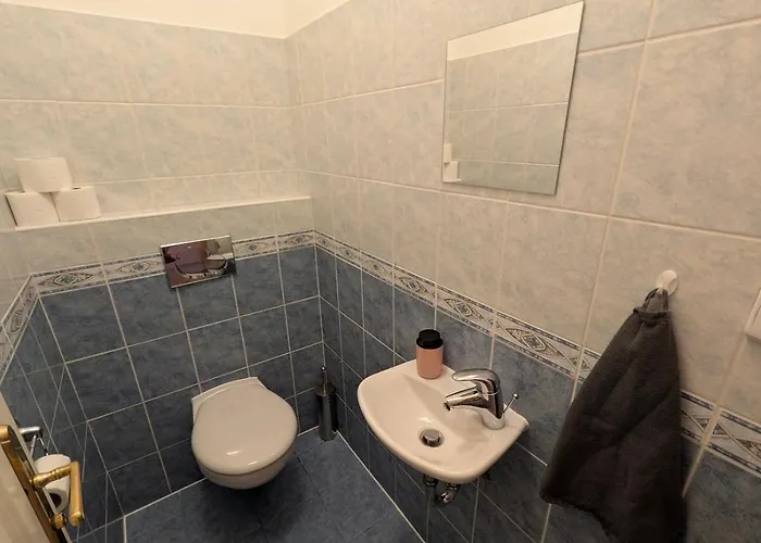 Riverside Gem W Balcony View Apartament Praga