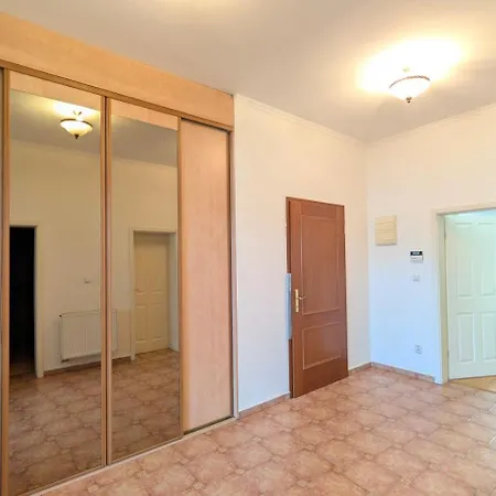 Riverside Gem W Balcony View Apartment Prag
