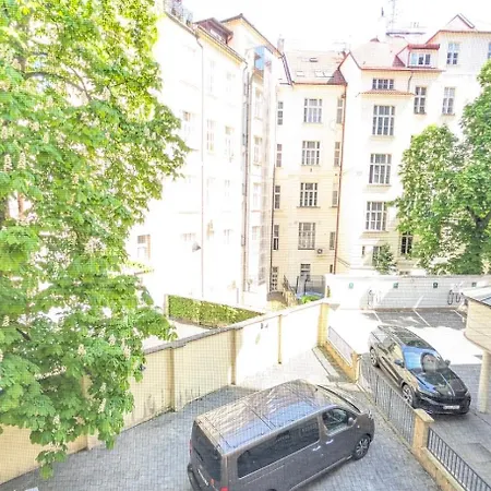 Riverside Gem W Balcony View דירה *